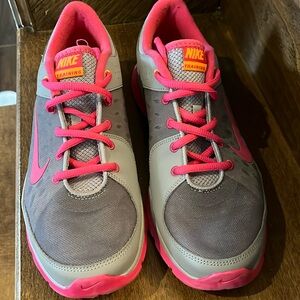 Nike Sneakers gray and pink accents size 9 -excellent condition
